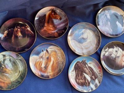 A Heritage of Horses 8 piece porcelain collector plate set